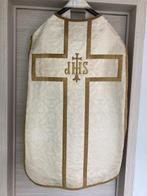 Witte kazuifel pre Vat. II goudbrokaat met stola, Ophalen of Verzenden