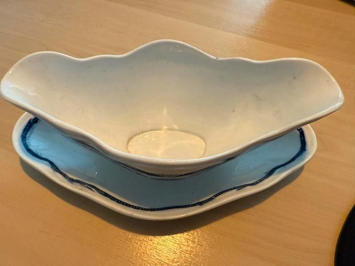 Antieke sauskom met schotel, Antiek en Kunst, Antiek | Schalen, Ophalen of Verzenden