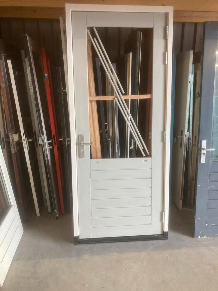 Nieuw Hardhouten kozijn met 57 dikke deur 1035*2420, Tuin en Terras, Schuttingen, Nieuw, Minder dan 3 meter, Ophalen