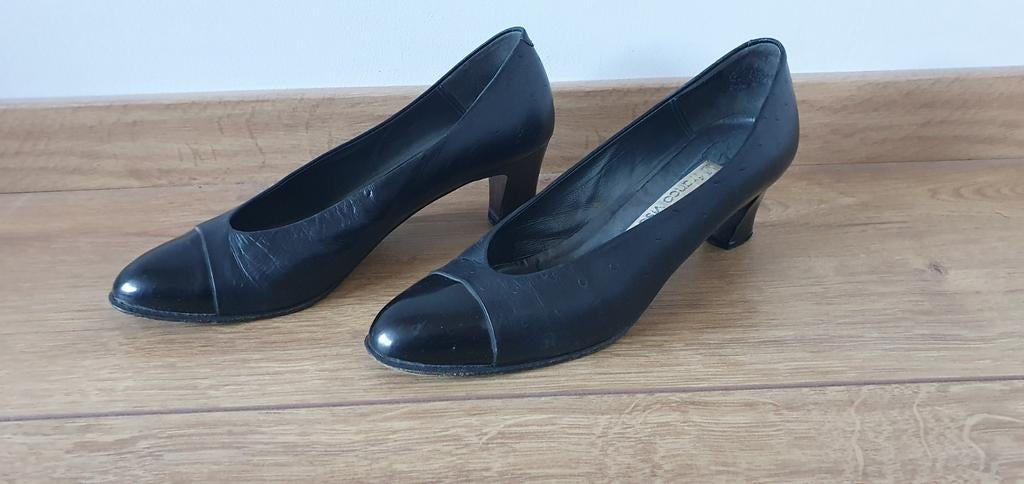 Vintage dames schoenen zwart maat 38 Franco Visconti, Kleding | Dames, Schoenen, Schoenen met lage hakken, Zwart, Ophalen of Verzenden