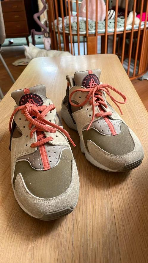 Nike huarache air limited edition, Sport en Fitness, Basketbal, Zo goed als nieuw, Schoenen, Ophalen of Verzenden