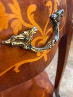 Antiek houten kastje Louis XV stijl met bronzen decoraties, Ophalen, Minder dan 50 cm, 1 of 2 laden, Vintage
