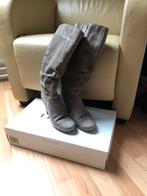 Invito Laarzen Maat 39, Kleding | Dames, Schoenen, Ophalen of Verzenden, Gedragen, Grijs, Hoge laarzen