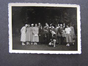 Kleine foto: Groepsfoto Personeel RVS; ca. ‘30/’35  beschikbaar voor biedingen