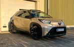 TOYOTA AYGO X 1.0 VVT-I MT STYLE AIR BI-TONE 2023 OPENDAK, Voorwielaandrijving, Stof, Bruin, Bedrijf