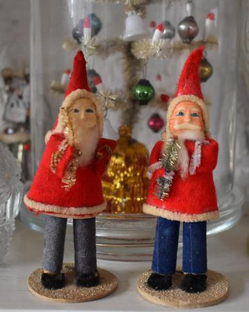 2 x oud/antiek kerstmannetje beschikbaar voor biedingen