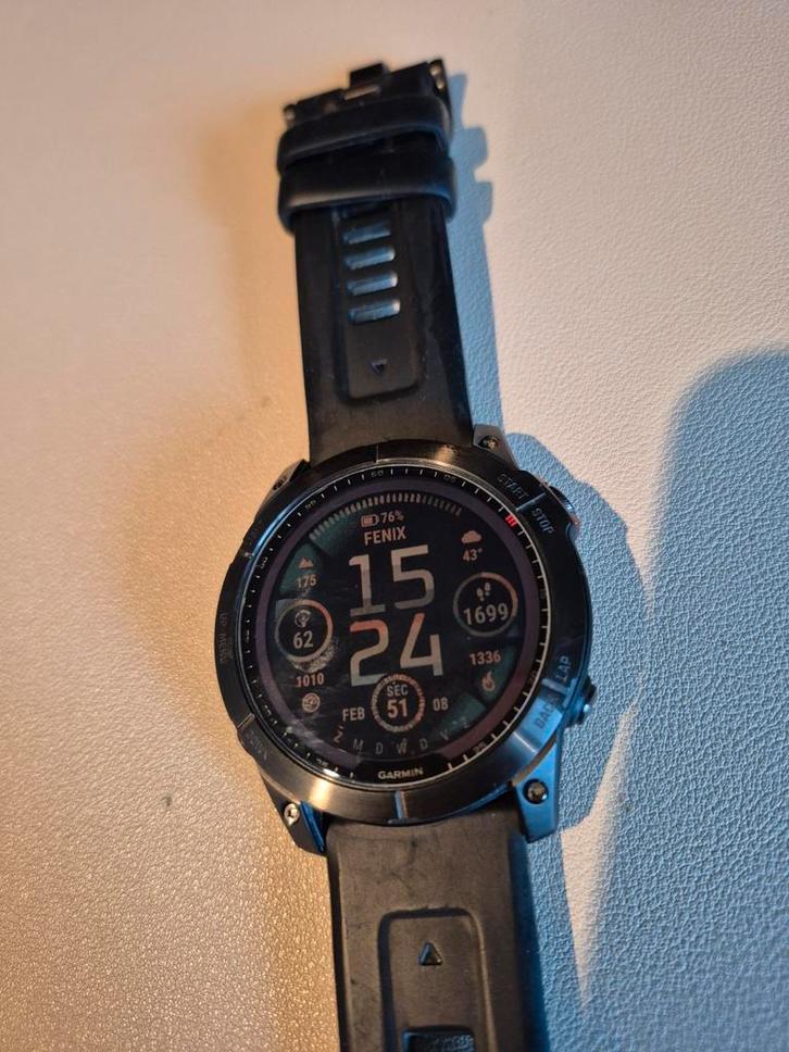Garmin Fenix 7X Solar - Krasvrij + Extra Bandjes!, Sieraden, Tassen en Uiterlijk, Smartwatches, Zo goed als nieuw, Zwart, Afstand