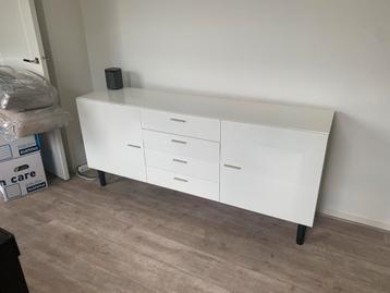 Wit Dressoir - Gratis Afhalen beschikbaar voor biedingen