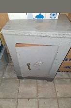 Ouwe wetse kluis met slot en sleutel bieden, Ophalen, Zo goed als nieuw