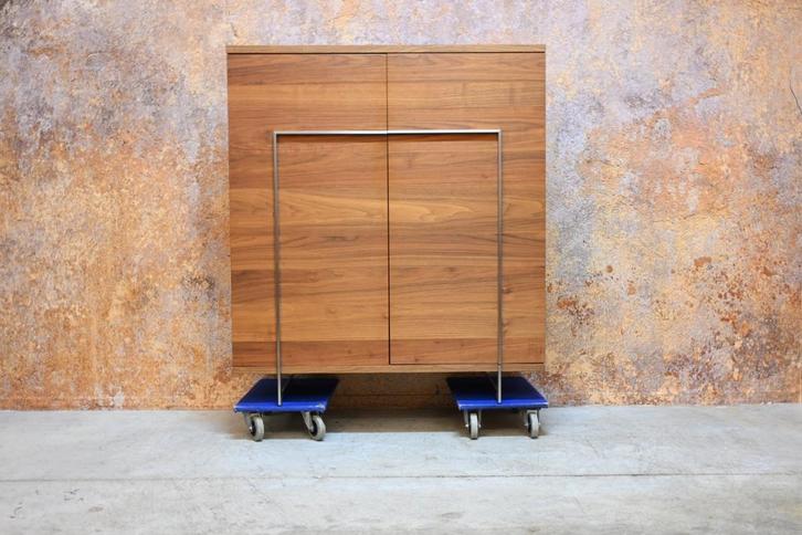 ZGAN! notenhouten Bert Plantagie Vision design dressoir kast, Huis en Inrichting, Kasten | Dressoirs, Zo goed als nieuw, 100 tot 150 cm