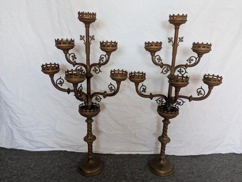 2 neogotische Franse kerk kandelaars., Antiek en Kunst, Antiek | Religie, Ophalen