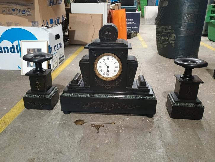 Franse pendule met marmer - schoorsteen set, Antiek en Kunst, Antiek | Klokken, Ophalen