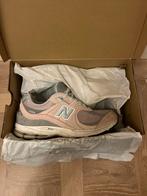 New Balance 2002R - Maat 42 - Orb Pink, Kleding | Heren, Schoenen, New Balance, Overige kleuren, Ophalen of Verzenden, Sneakers of Gympen