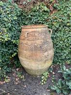 Grote antieke terracotta olijfpot, Ophalen