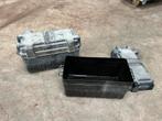Plastic accu bak met deksel, Ophalen, Zo goed als nieuw
