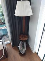 Antieke krantenbak met tafeltje en lamp, Huis en Inrichting, Woonaccessoires | Krantenbakken en Lectuurbakken, Gebruikt, Ophalen of Verzenden