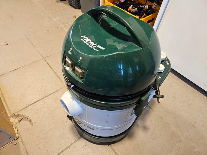 Waterzuiger / Stofzuiger met sproeifunctie, Doe-het-zelf en Verbouw, Reinigingsmachines, Gebruikt, Waterstofzuiger, Ophalen