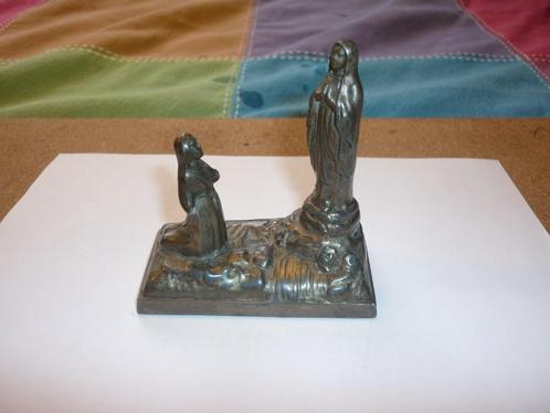 Lourdes beeldje en flesje waar water ingezeten, Antiek en Kunst, Antiek | Religie, Ophalen of Verzenden