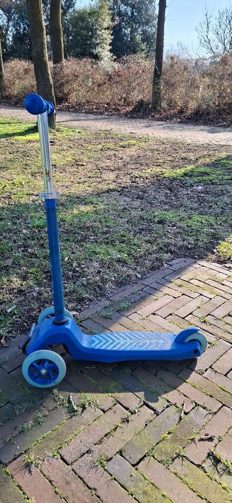Kinderstep met 3 wieltjes, Kinderen en Baby's, Speelgoed | Buiten | Voertuigen en Loopfietsen, Ophalen, Gebruikt, Overige typen