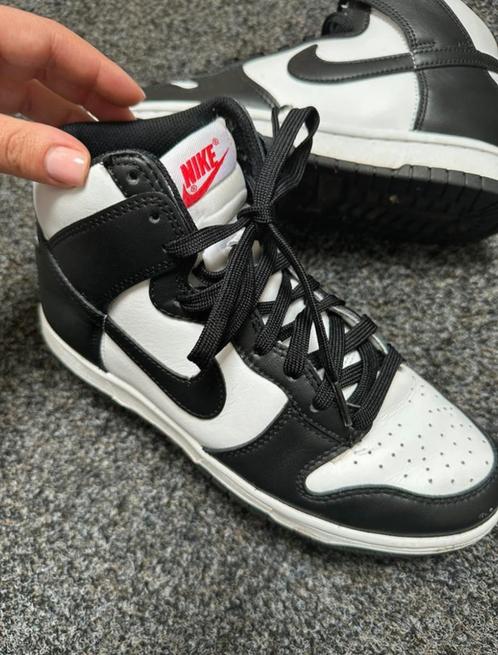 Nike Dunk High Black maat 39, Kleding | Dames, Schoenen, Zo goed als nieuw, Sneakers of Gympen, Zwart, Ophalen of Verzenden