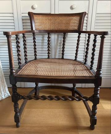 Antique Barley twist cane armchair beschikbaar voor biedingen