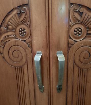 ARTDECO KAST MET NATUURSTENEN BLAD beschikbaar voor biedingen