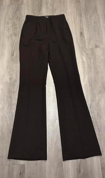 Prachtig donker bruine pantalon maat s beschikbaar voor biedingen