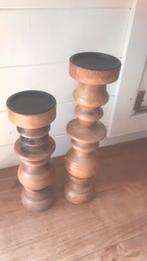 2 zware houten kandelaren kaarsen standaard unieke exemplaar, Ophalen of Verzenden, Zo goed als nieuw