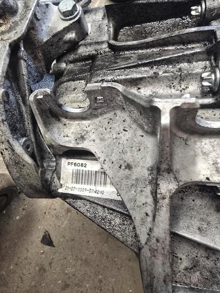 Versnellingsbak Renault trafic 2.0 DCI    PF6082, Auto-onderdelen, Motor en Toebehoren, Renault, Ophalen of Verzenden