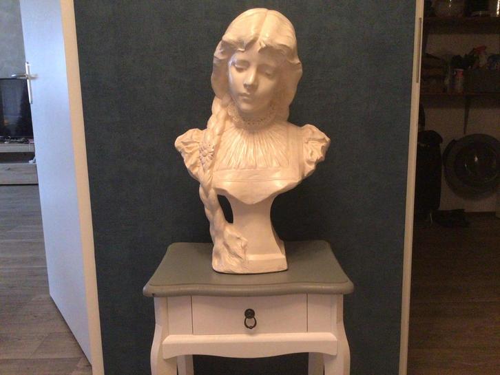 Antieke buste van een jonge vrouw, Antiek en Kunst, Kunst | Beelden en Houtsnijwerken, Verzenden