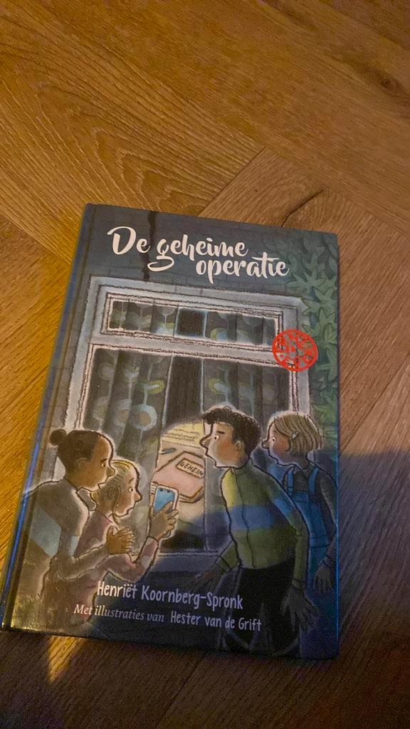 Henriët Koornberg-Spronk - De geheime operatie, Boeken, Kinderboeken | Jeugd | 10 tot 12 jaar, Zo goed als nieuw, Ophalen of Verzenden