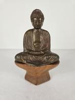 Gautama Boeddha op sokkel, brons, Japan, midden 20e eeuw, Ophalen of Verzenden