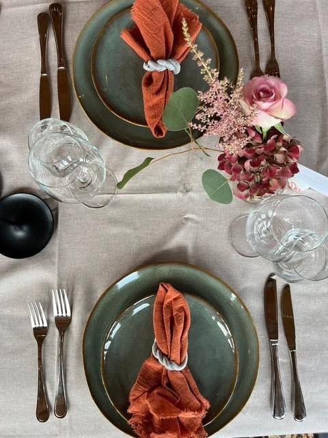 Zwaai stokjes, bloemstukken kunstbloemen, servet ringen, Huis en Inrichting, Woonaccessoires | Droogbloemen, Zo goed als nieuw