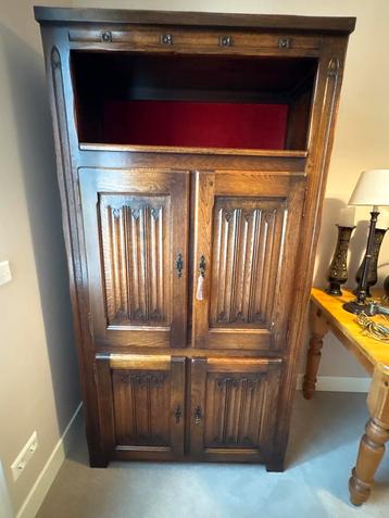 Antieke Eikenhouten Kast beschikbaar voor biedingen