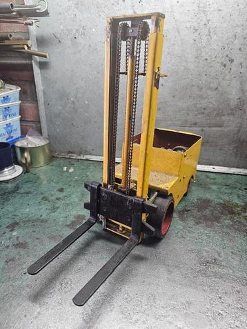 RC model heftruck beschikbaar voor biedingen