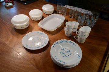Acropal Veronica servies beschikbaar voor biedingen