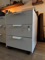 IKEA Trotten ladeblok op wielen, Minder dan 55 cm, Metaal of Aluminium, Zo goed als nieuw, Rechthoekig