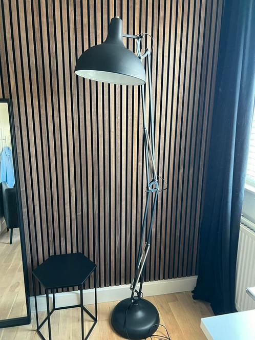 XL vloerlamp zwart metaal, Huis en Inrichting, Lampen | Vloerlampen, Zo goed als nieuw, 150 tot 200 cm, Metaal, Ophalen