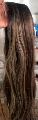 Lace-wig bruin met lichte  highlights.  Inc 2 wigcaps., Sieraden, Tassen en Uiterlijk, Uiterlijk | Haarverzorging, Ophalen of Verzenden
