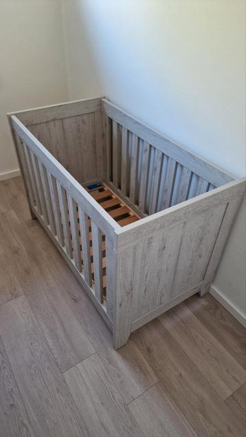 Interbaby "London" grijze ledikant 120x60cm.  beschikbaar voor biedingen