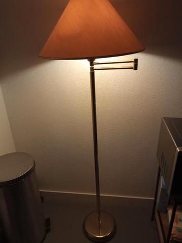 Antieke goude vintage lamp jaren 70 uit Duitsland (zwenkarm) beschikbaar voor biedingen