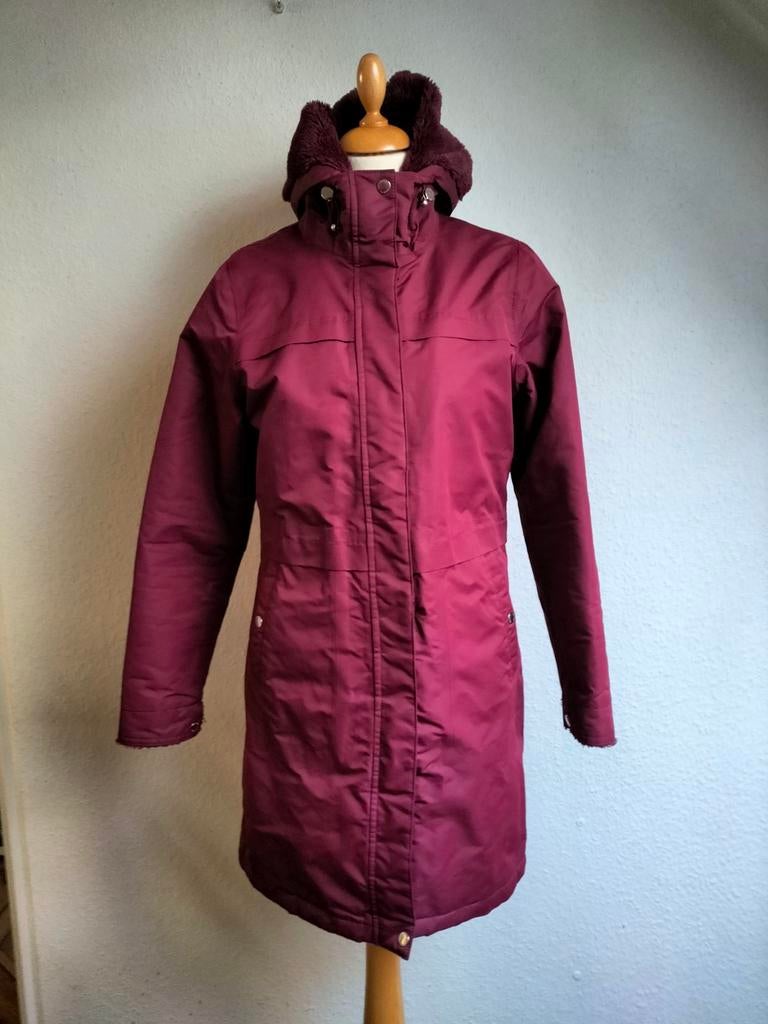 dames jas / winterjas van Regatta maat 38 NIEUWSTAAT, Regatta, Zo goed als nieuw, Rood, Ophalen