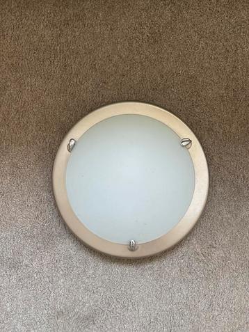 Tijdloze Plafondlamp beschikbaar voor biedingen