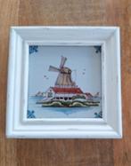TEGEL MET MOLEN, MAKKUMER AARDEWERK., Antiek en Kunst, Antiek | Wandborden en Tegels, Ophalen of Verzenden