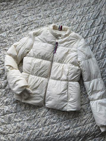 Tommy Hilfiger donsjas beschikbaar voor biedingen