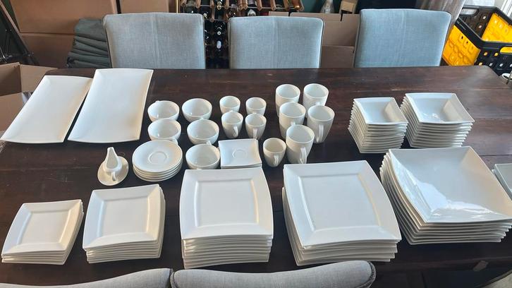 Maxwell & Williams – White Basics servies, Huis en Inrichting, Keuken | Servies, Zo goed als nieuw, Effen, Ophalen