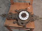 Antieke Franse bronzen Cartel klok 60 cm hoog. €245, Antiek en Kunst, Ophalen