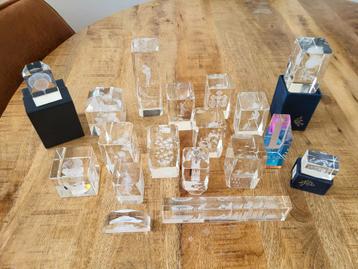 18× Kristalglazen laserblokken met 3d afbeeldingen  beschikbaar voor biedingen