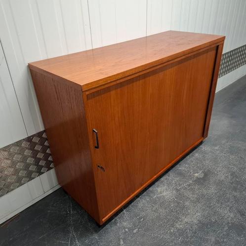 Vintage houten kast dressoir roldeurkast schoolkast, Huis en Inrichting, Kasten | Dressoirs, Gebruikt, 150 tot 200 cm, 25 tot 50 cm