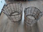Twee grote manden metaal en riet/gras, Ophalen, Rond, Overige materialen